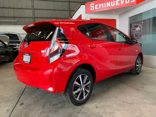 Imagen 5 de 12 de Toyota Prius 1.8 Base Cvt