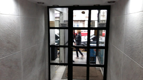 Vendo Oficina Centro Avellaneda O Permuto Balcon A La Calle