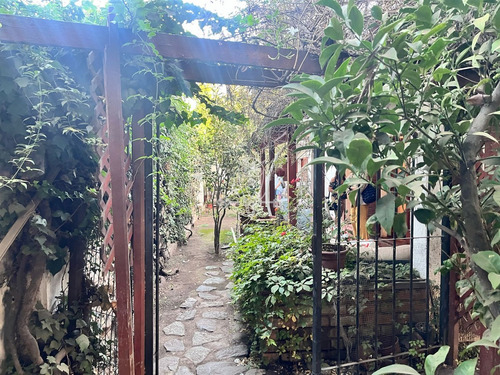 Casa Para Remodelar 4d 4b Barrio Las Lilas, Providencia