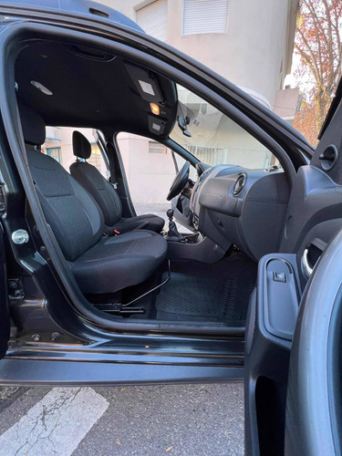Imagen 8 de 15 de Renault Duster Oroch 2017 2.0 Privilege