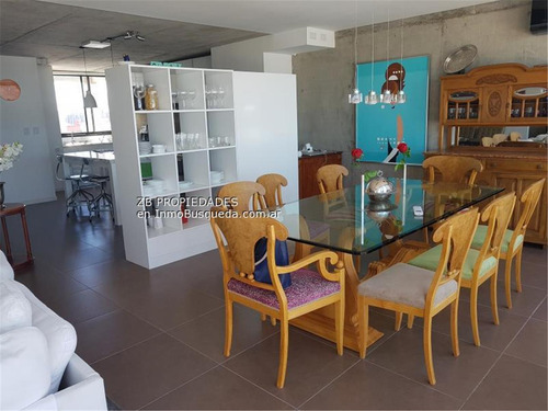 60 E/ 17 Y 18: Dúplex De Cateroría 2/ 3 Dorm. Y 1 Escritorio