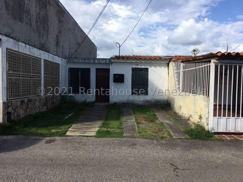 Imagen 29 de 30 de Casas En Venta En Piedra Azul La Mora, Cabudare Lara // Código Flex: 22-4103 - 0424 556 57 59 Monica C.