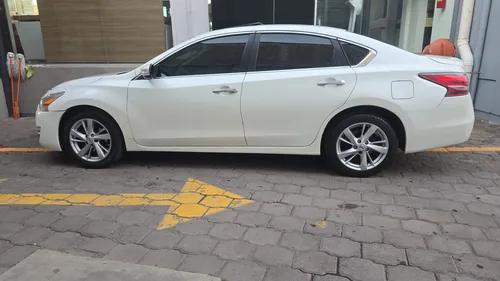 Nissan Altima 2.5 Advance Navi Mt