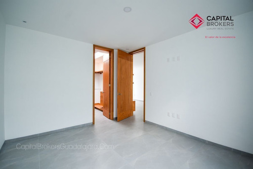 Imagen 17 de 29 de Moderna Residencia De Lujo En Venta Zona Plaza Del Sol