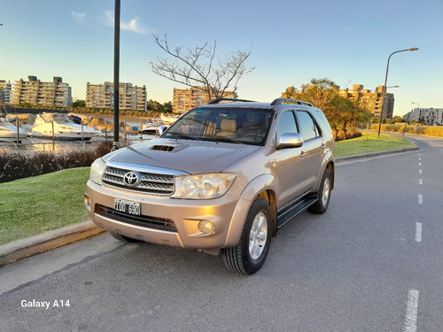 Toyota SW4 3.0 I Srv C/cuero 4x4 (2009)