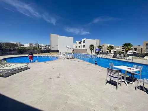 Casa Con Amenidades Y 3 Recámaras - Altos De Juriquilla. Renta