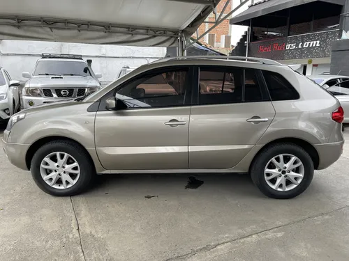 Renault Koleos DYNAMIQUE AT 2500CC 4X4