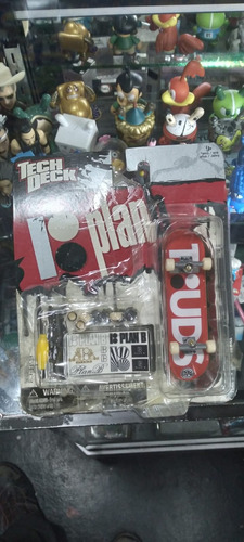 Tech Deck Fingerboard Plan B Tbuds