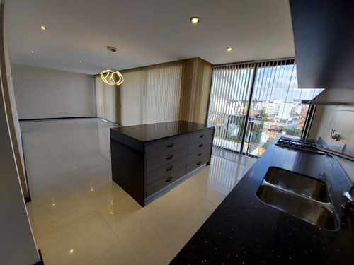 Venta / Departamento / Piso De 4 Ambientes Con Balcon Terraza Y Dos Cocheras / A Estrenar / Mar Del Plata