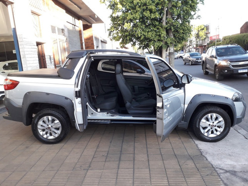 Imagen 9 de 10 de Fiat Strada 1.6 Adventure Cd Locker J Perez Ruiz
