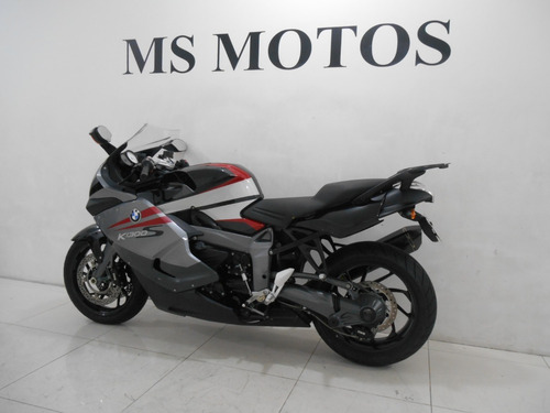 Motos