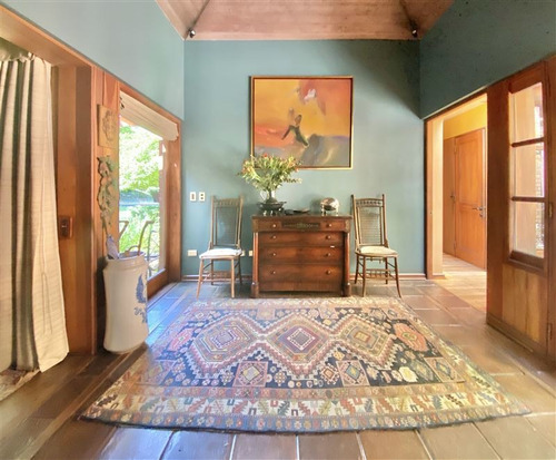 Casa En Venta De 4 Dorm. En Las Condes