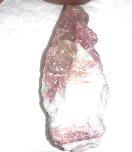 Turmalina Rosa - Rubelita Roca Natural 5.5 X 3 Cm