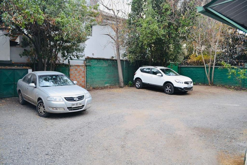 Casa En Venta De 4 Dorm. En Providencia