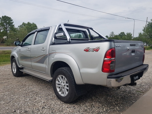 Toyota Hilux 3.0 Cd Srv Cuero 171cv 4x4 2014