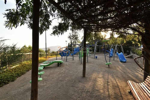 Imagen 16 de 30 de Inmobiliaria / Colegio Mayflower / Terreno Para Proyecto