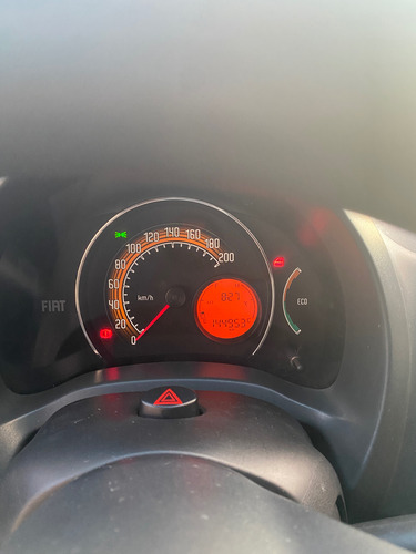 Fiat Uno 1.0 Vivace Celeb. Flex 5P