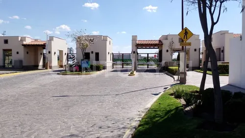 Casa En Renta Al Sur En Residencial Lucerna