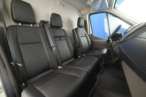 Imagen 16 de 18 de Ford Transit 2.2 Furgón Medio Techo Elevado (l2h3) (e)