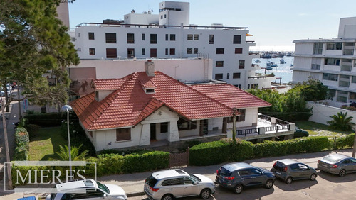 Casa A La Venta En Calle 20 - Península Punta Del Este (ref: Atm-7443)