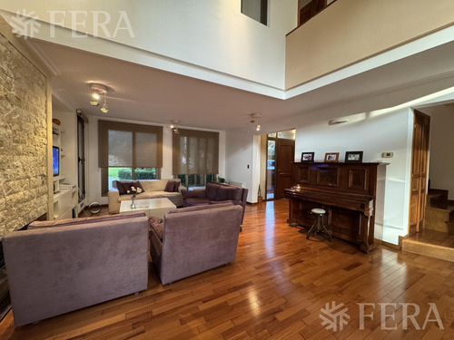Venta De Casa 5 Ambientes En Country Abril-barrio Araucarias
