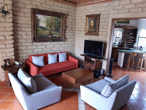 Casa En Privada En Obrera, Tepoztlán, Morelos - Crb-1083-cp