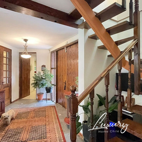 Amplia Casa En Condominio, Venta, La Reina.