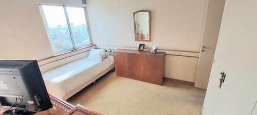 Venta Departamento 4 Ambientes En Flores. Excelente Ubicacion