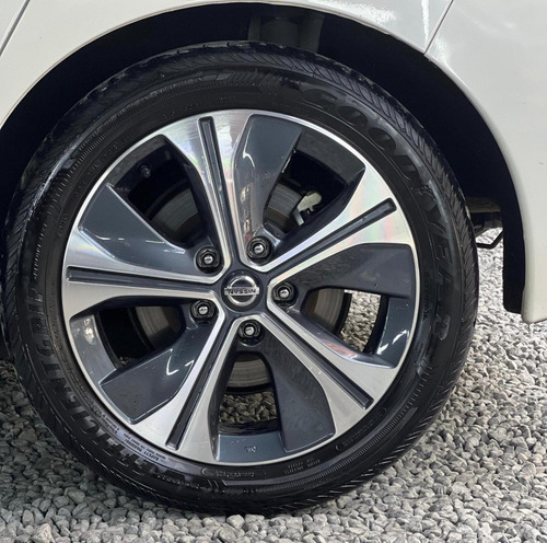 Nissan Leaf Leaf