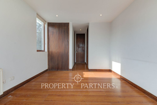 Casa En Venta 3d 3b Avenida Manquehue