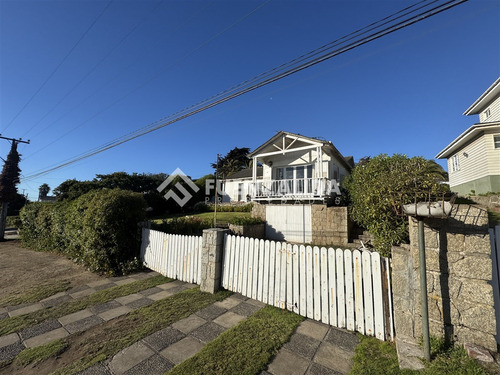 Casa En Arriendo Amoblada Y Con Vista Al Mar
