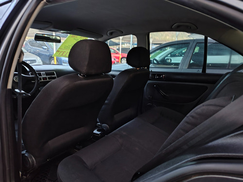 Volkswagen Jetta 2.0 City 5vel Mt