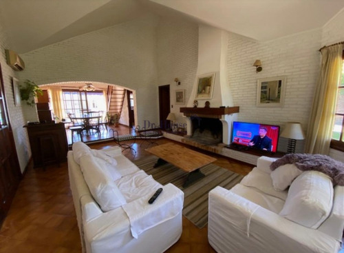 Chalet Tradicional En Jardines De Córdoba- Ref: 287
