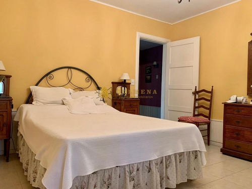 Muy Linda Casa En Playa Mansa, A Pocos Metros Del Mar!!! Consulte!- Ref: 2488