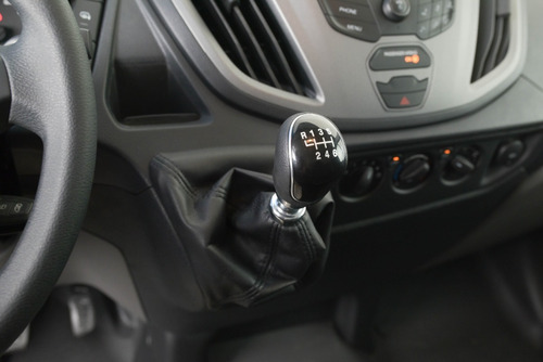 Imagen 15 de 17 de Ford Transit 2.2 Furgón Medio Techo Elevado Venta Directa (n