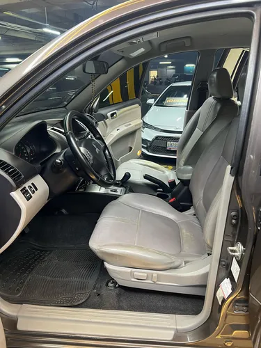 Mitsubishi Montero Sport 2014