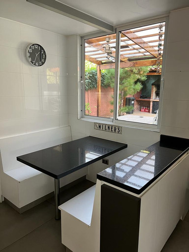 Muy Cómoda Y Amplia Casa Con Hermosa Cocina
