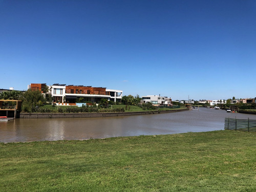 Imagen 2 de 6 de Lote Al Río - Barrio Náutico Albanueva - 1103m2