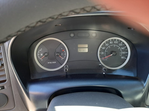 Imagem 10 de 15 de Hyundai Hr 2011 4x2 Baú Refrigerado (único Dono)
