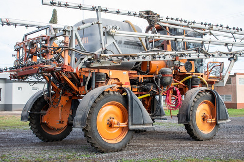 Pulverizador Jacto Star 3000