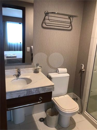 Imagem 9 de 22 de Flat Em Moema - 1 Vaga De Garagem - Reo575222