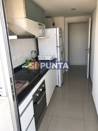 Imagen 4 de 30 de Playa Brava