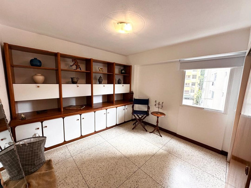 Bello Monte Apartamento Remodelado En Alquiler