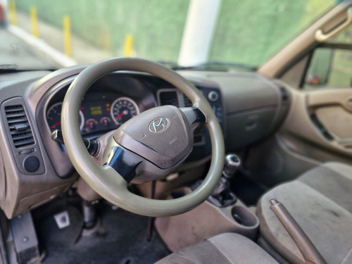 Hyundai HR 2.5 Hd Cab. Curta S/ Carroceria Tci 2p