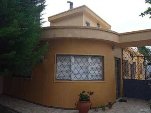 Venta De Gran Casa En Capurro Con Monoambiente