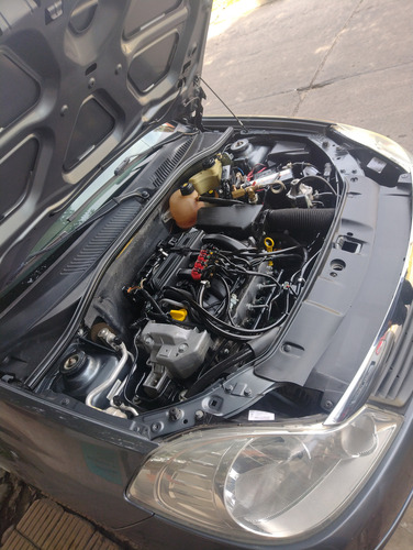 Renault Symbol 1.6 Authentique Pack Ii Abs 105cv