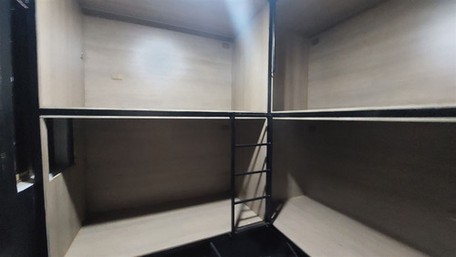 Casa En Venta De 5 Dorm. En Providencia