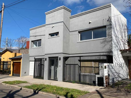 Imagen 2 de 12 de Casa En Venta En Castelar Norte