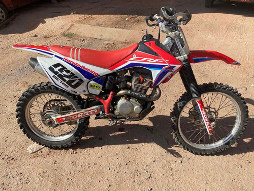 Imagem 5 de 5 de Honda 230f