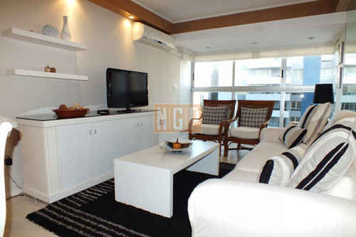 Divino Impecable Con Servicios- Ref: 14439